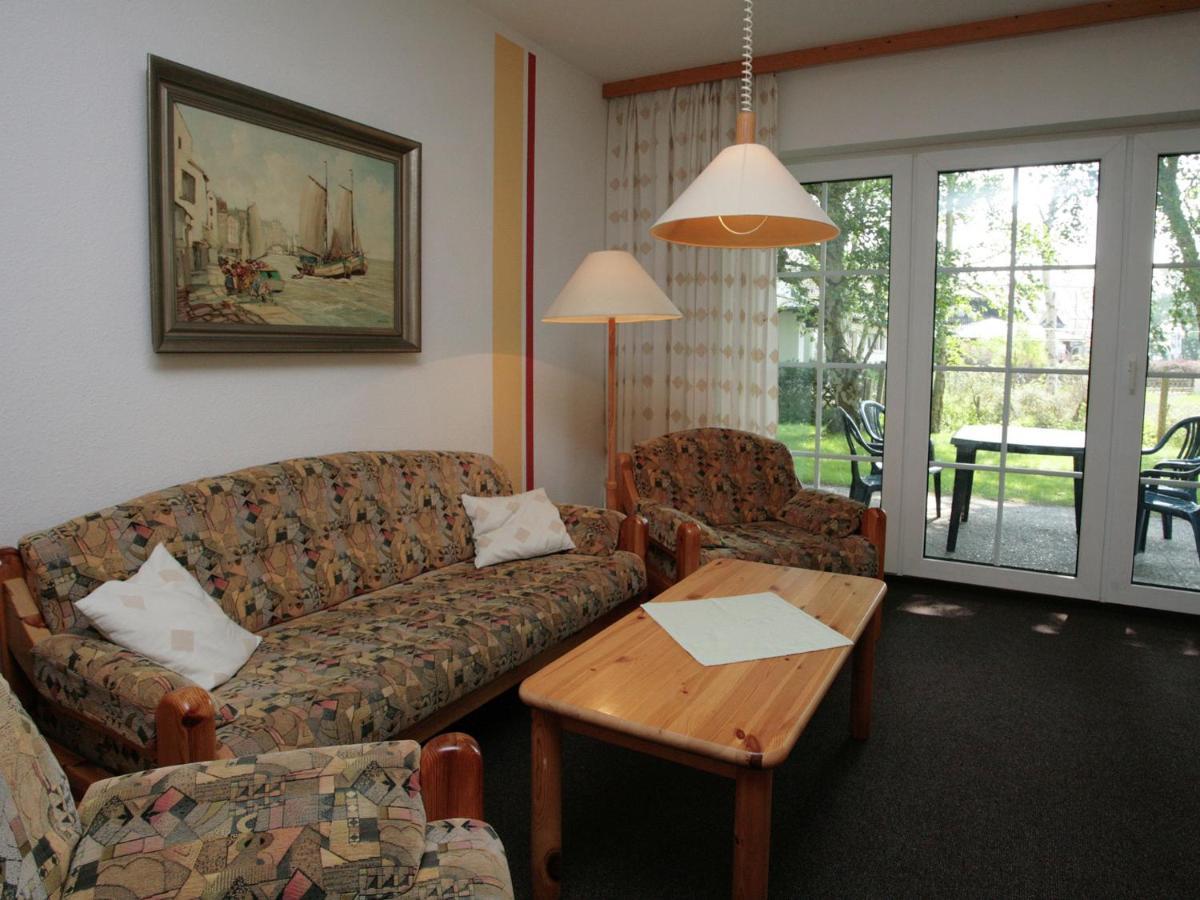 Ferienhaus Cozy In Dierhagen With Terrace Rostock
